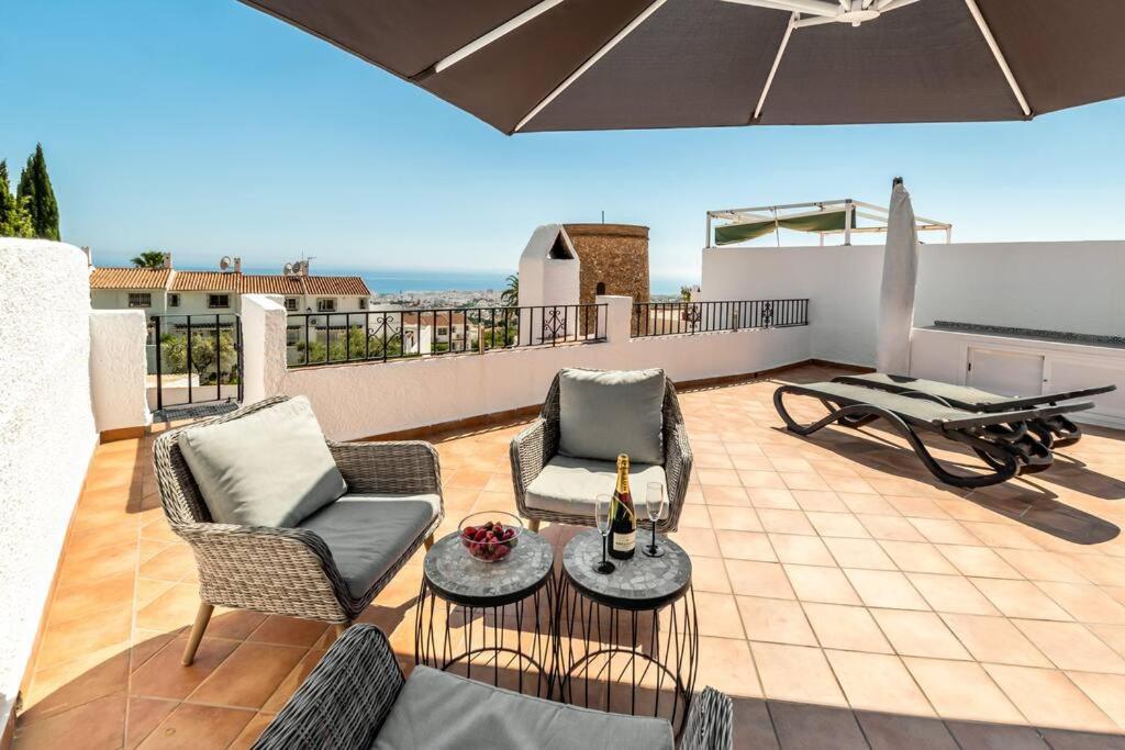 Hermosa Casa Con Terraza E Increibles Vistas Al Mar Y La Montana Nerja Eksteriør bilde